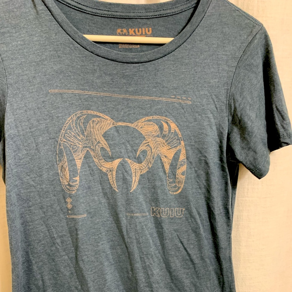Kuiu shirt never worn. Size L (runs small)